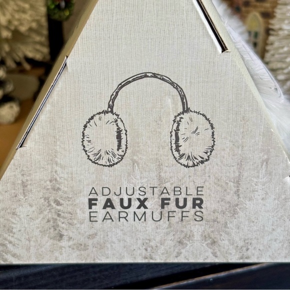 ASPEN Women's Adjustable Faux Fur Earmuffs Cream Ear Warmers New In Box - Picture 4 of 6